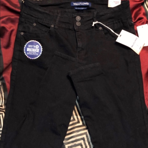 Pants - Picture 7 of 8